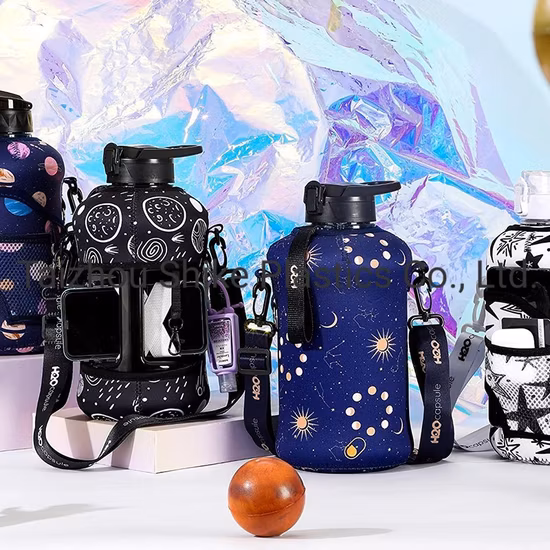 Bottiglia d'acqua da mezzo gallone da 2,2 litri con coperchio e coperchio con cannuccia, senza BPA, bottiglia d'acqua grande, 74 once, bottiglia d'acqua sportiva, brocca con manico